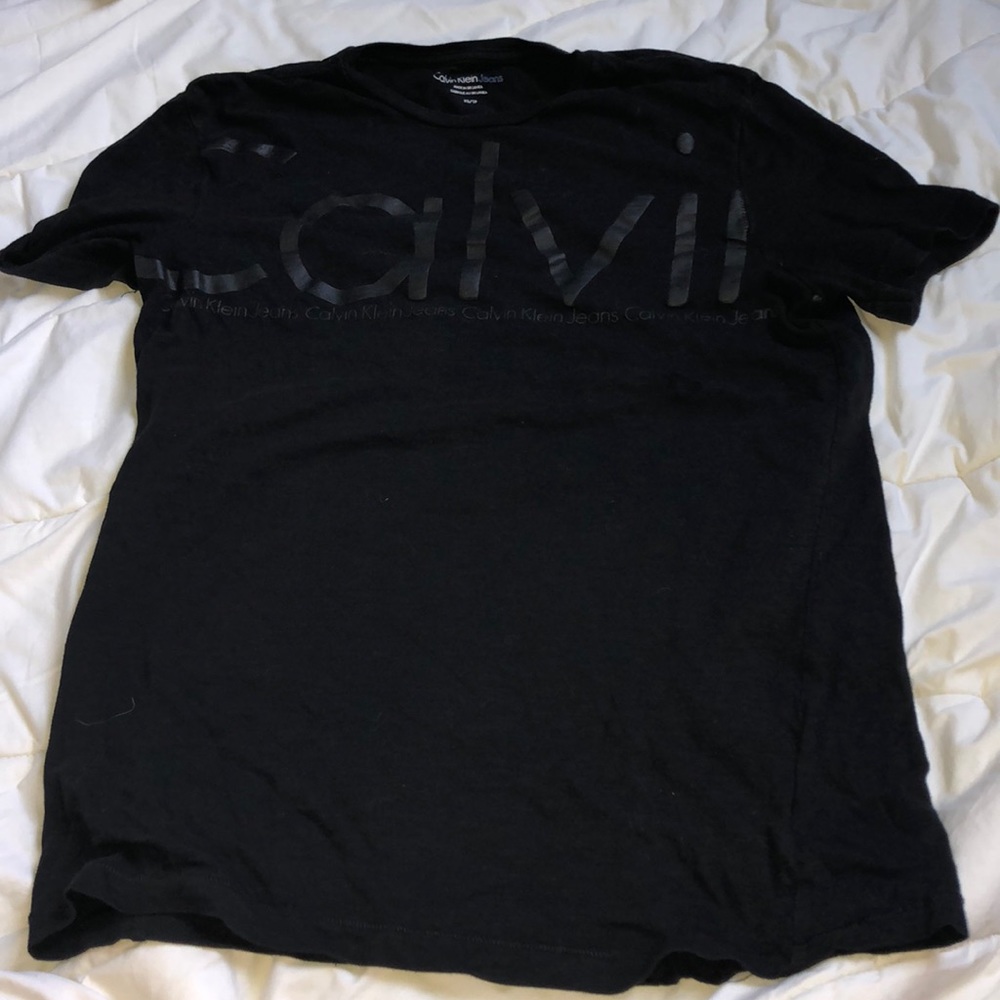 black calvin klein t shirt